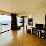 The American 3* Pomorie