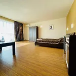 The American Hotel
