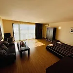 The American 3* Pomorie