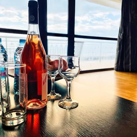 At The American's بوموري