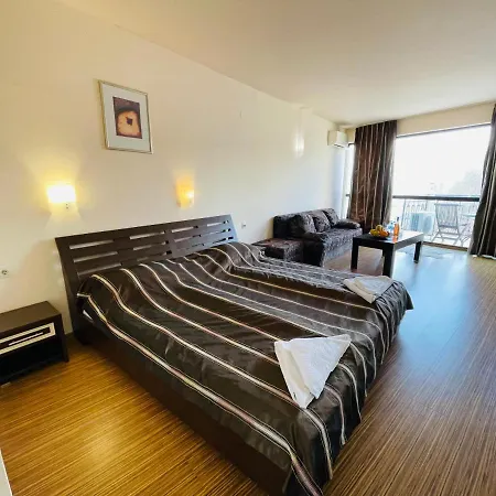 At The American's فندق بوموري