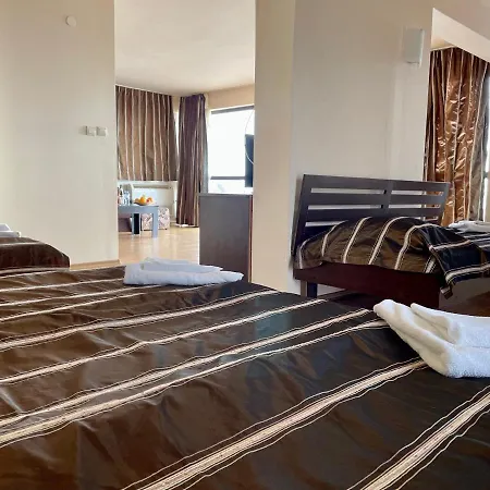 At The American's מלון 3*