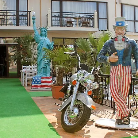 Hotel The American