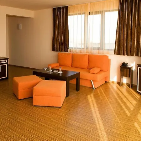 At The American's ホテル 3*