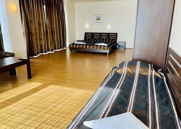 At The American's ホテル 3*