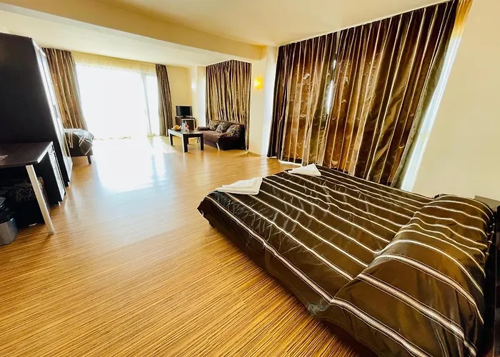 Hotel At The American's