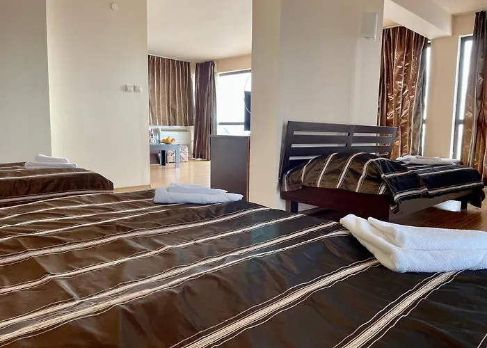 At The American's Hotel 3*