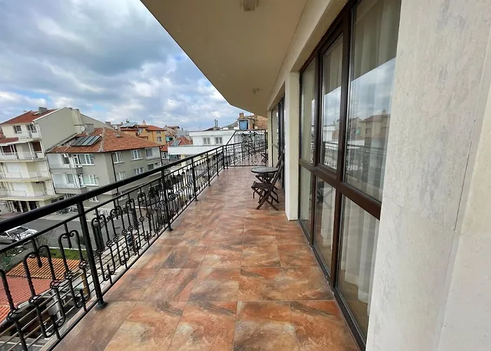 At The American's ホテル 3*